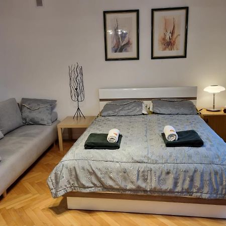 W Kolorze Miety Appartement Warschau Buitenkant foto